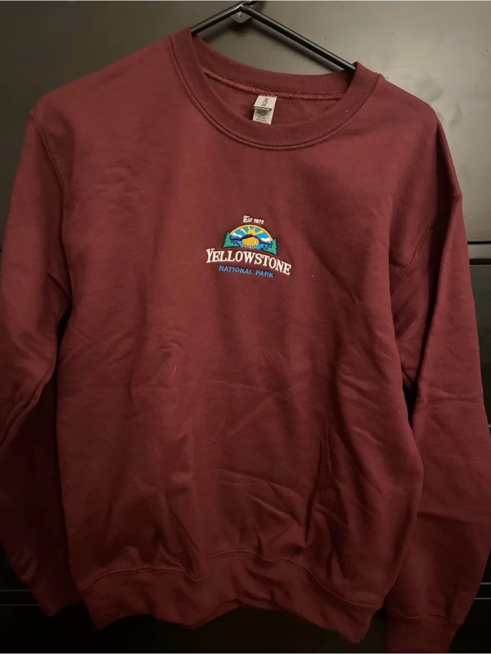 Gildan Burgundy Yellowstone National Park Crewneck Sweatshirt